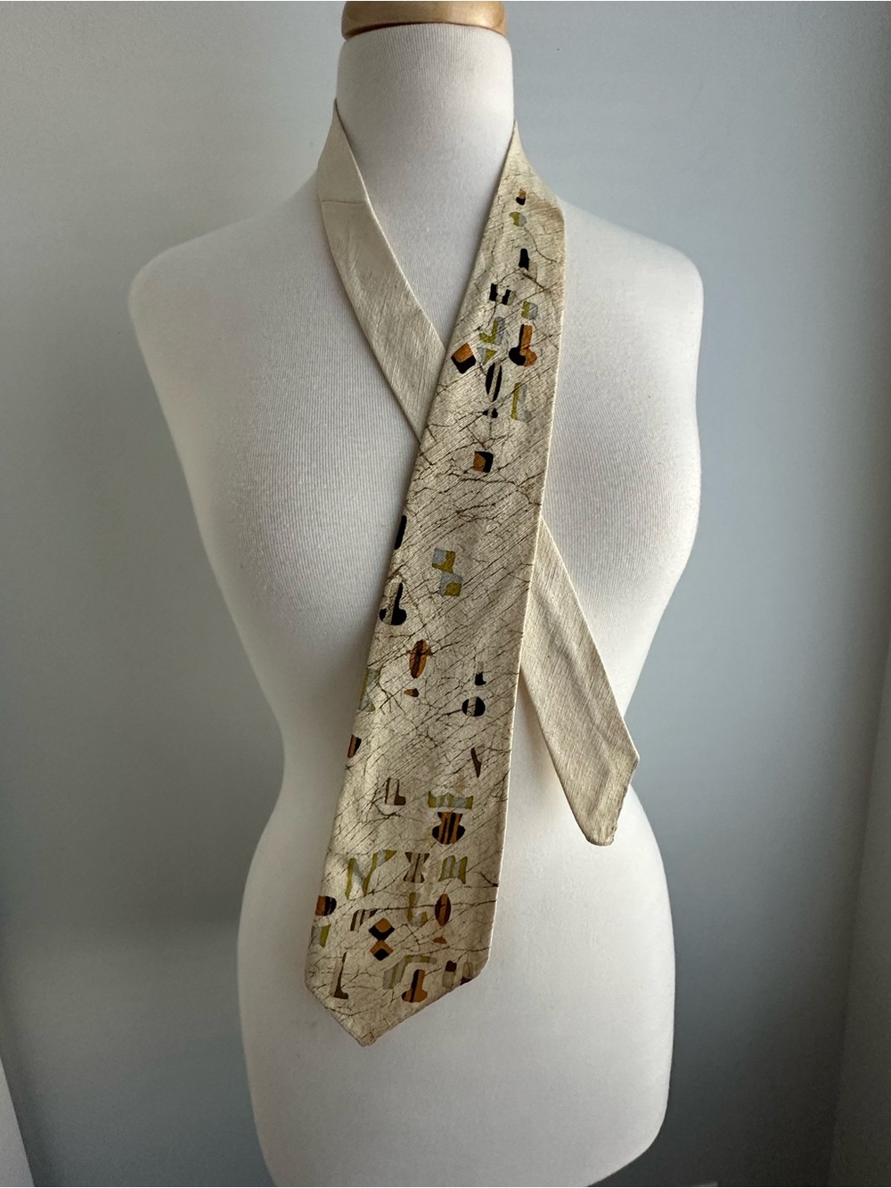 Vintage Men Tie in Cream/Yellow with Geometric Print